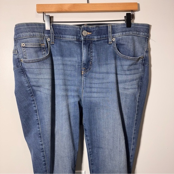 Torrid Bombshell Skinny Premium Stretch High-Rise Jean Size 18 - Picture 6 of 15